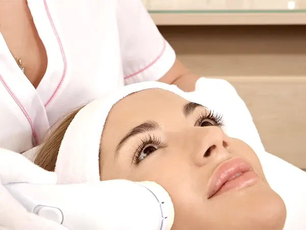 Img-Figura_Piel_Laser-Promo_Madres-Limpieza Detox Glow