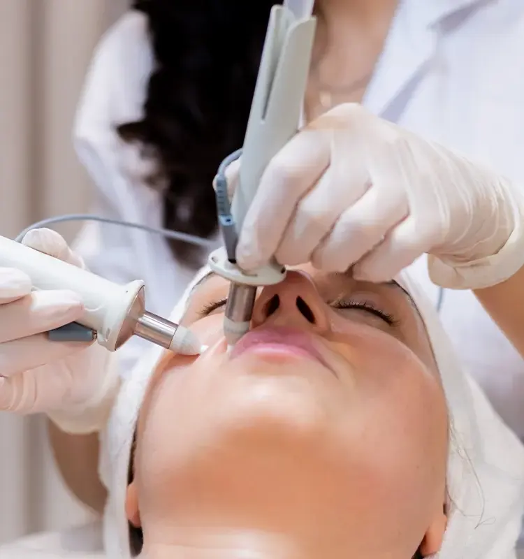 Img-Dra_Claudia_Arenas-BannerHome-Fondo-LCP